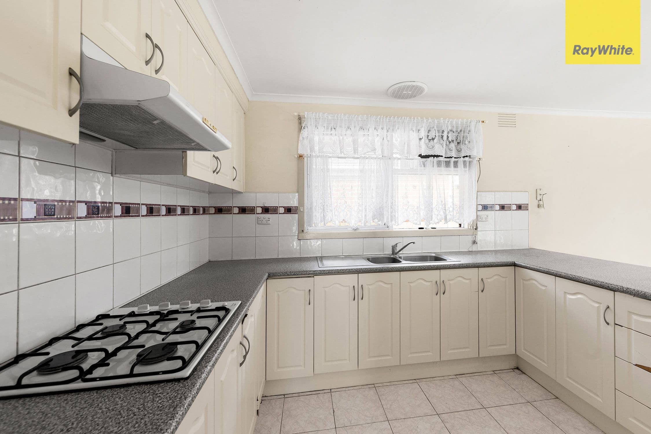 26 Corunna Avenue, St Albans VIC 3021, St Albans - Thumbnail 7