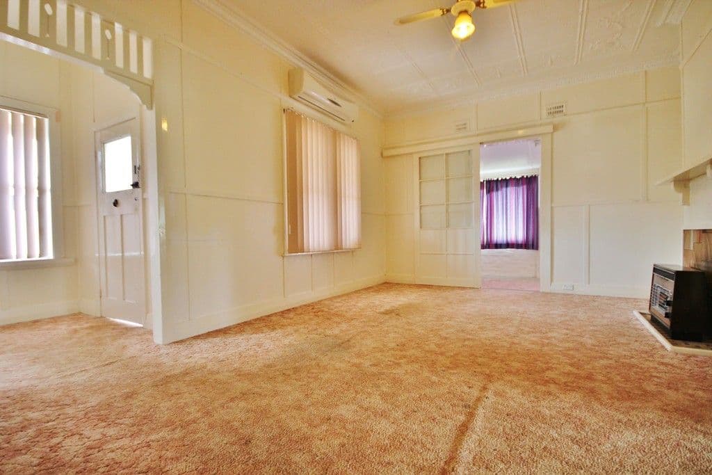 87 Berthong Street, Young NSW 2594, Young - Thumbnail 2