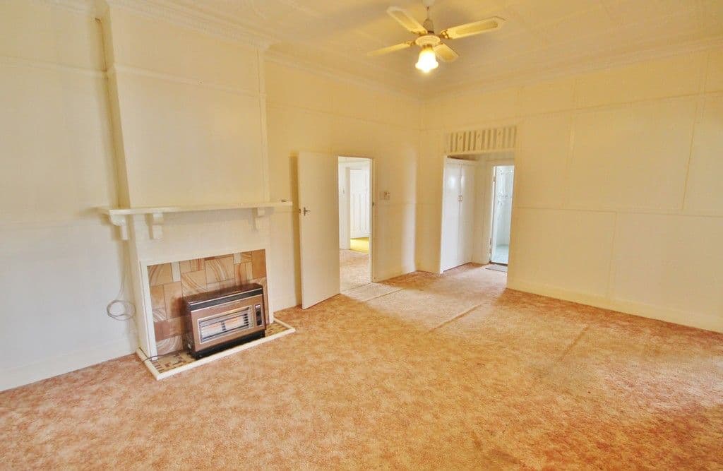 87 Berthong Street, Young NSW 2594, Young - Thumbnail 5