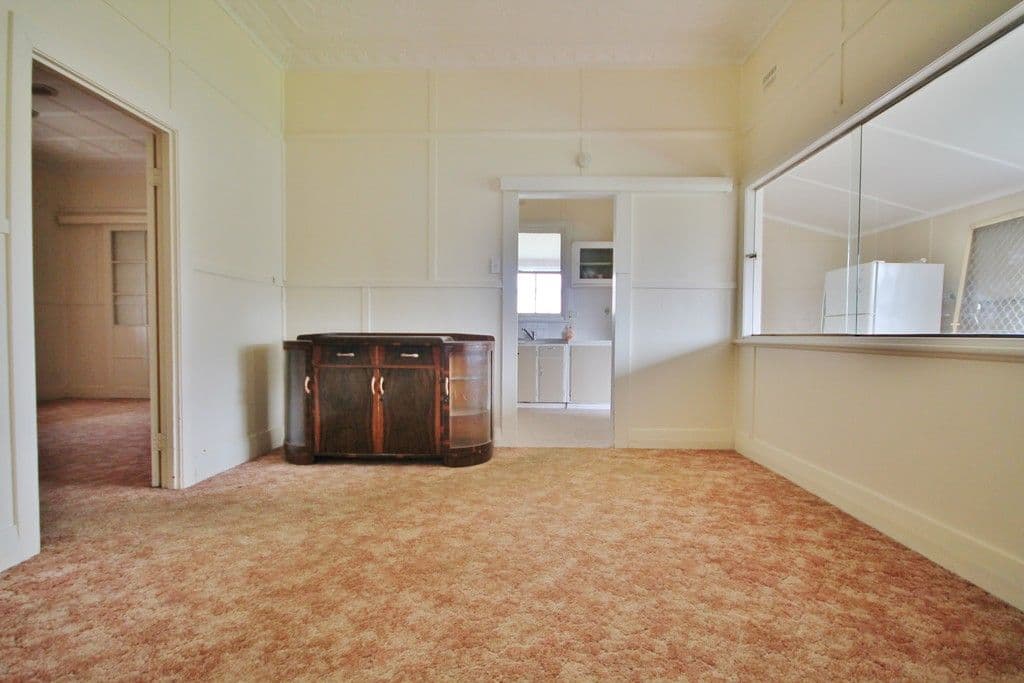 87 Berthong Street, Young NSW 2594, Young - Thumbnail 6
