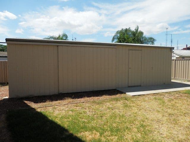 7 Pine Street, ECHUCA VIC 3564, Echuca - Thumbnail 4