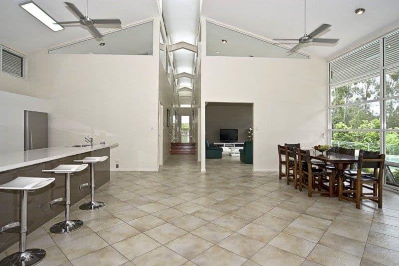 28 Riverdowns Crescent, HELENSVALE QLD 4212, Helensvale - Thumbnail 4