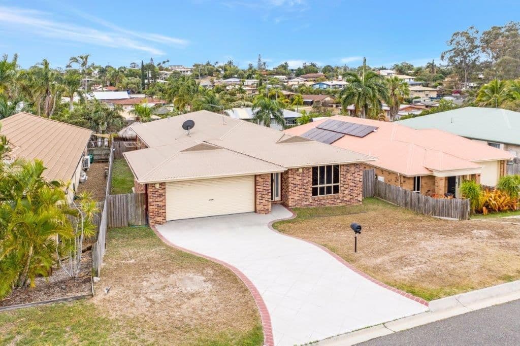 8 Richard Street, Boyne Island QLD 4680, Boyne Island - Thumbnail 2