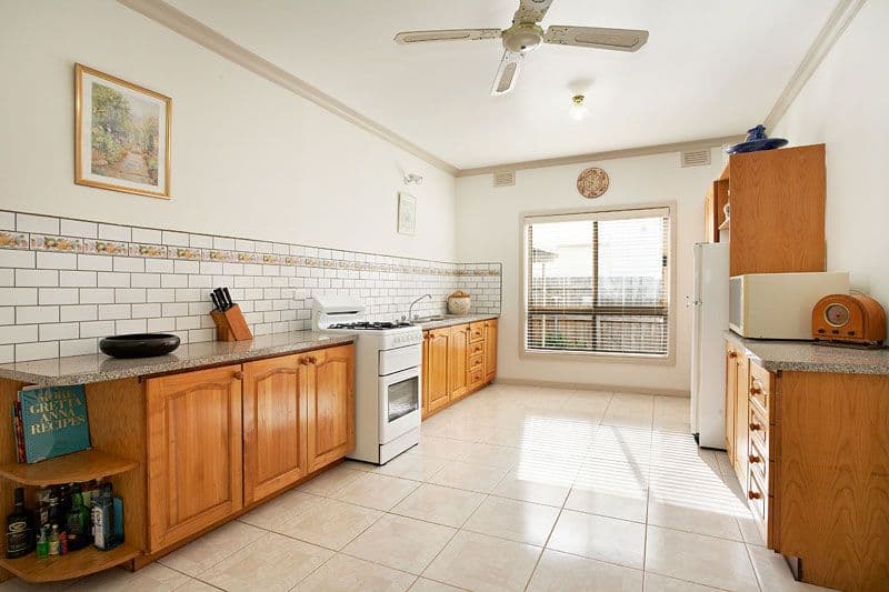16-18 Roslyn Court, Tamborine Mountain - Thumbnail 3