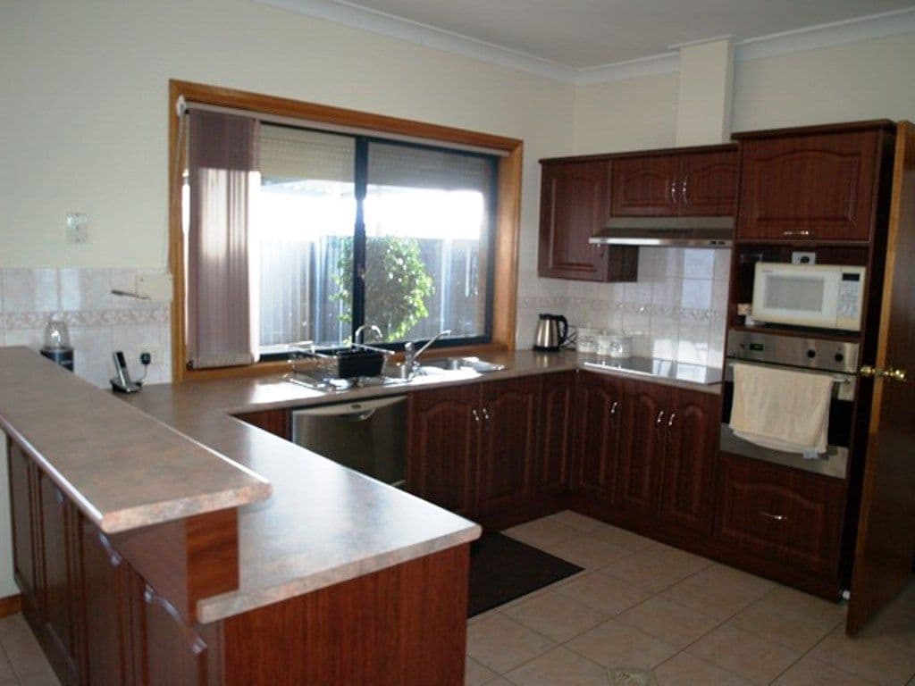 6 Wilton Court, Waikerie SA 5330, Waikerie - Thumbnail 2