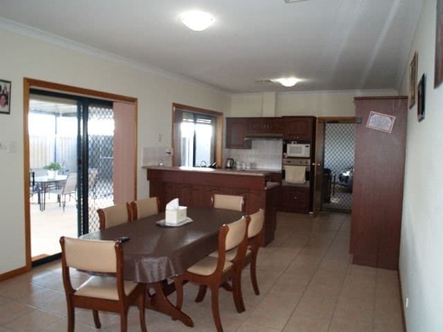 6 Wilton Court, Waikerie SA 5330, Waikerie - Thumbnail 3