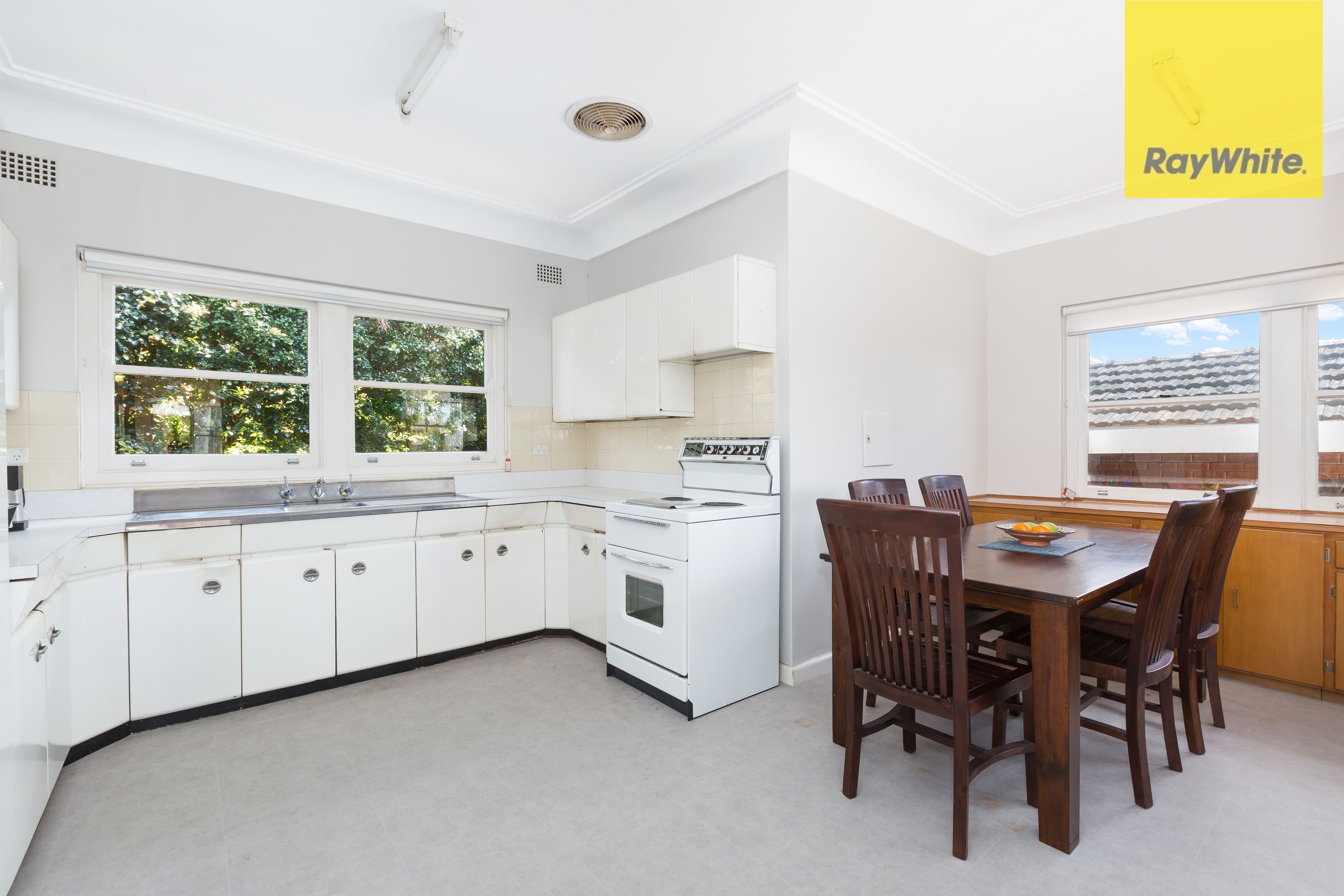 93 Kingsway, Cronulla - Thumbnail 2