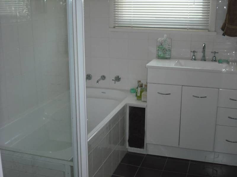 8 Karabah Avenue, YOUNG NSW 2594, Young - Thumbnail 5