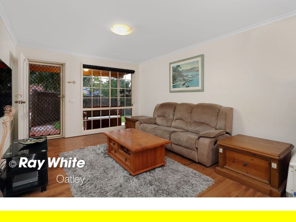 33 Kerrie Crescent, Peakhurst NSW 2210, Peakhurst - Thumbnail 3