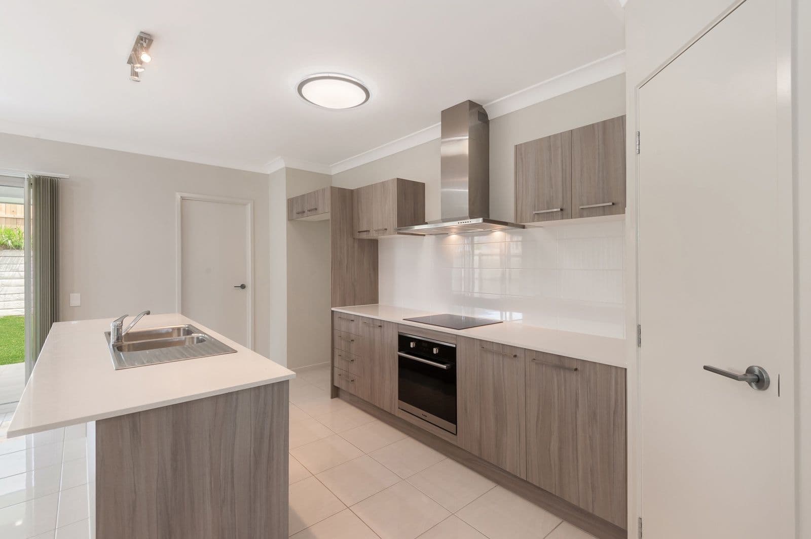 12 Tozer Street, Mango Hill QLD 4509, Mango Hill - Thumbnail 2