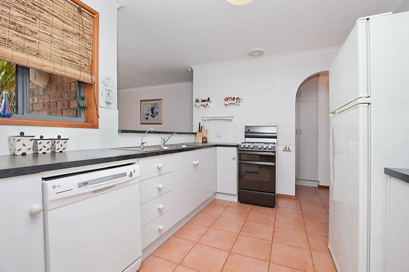 41 Endeavour Drive, SEAFORD RISE SA 5169, Seaford Rise - Thumbnail 2