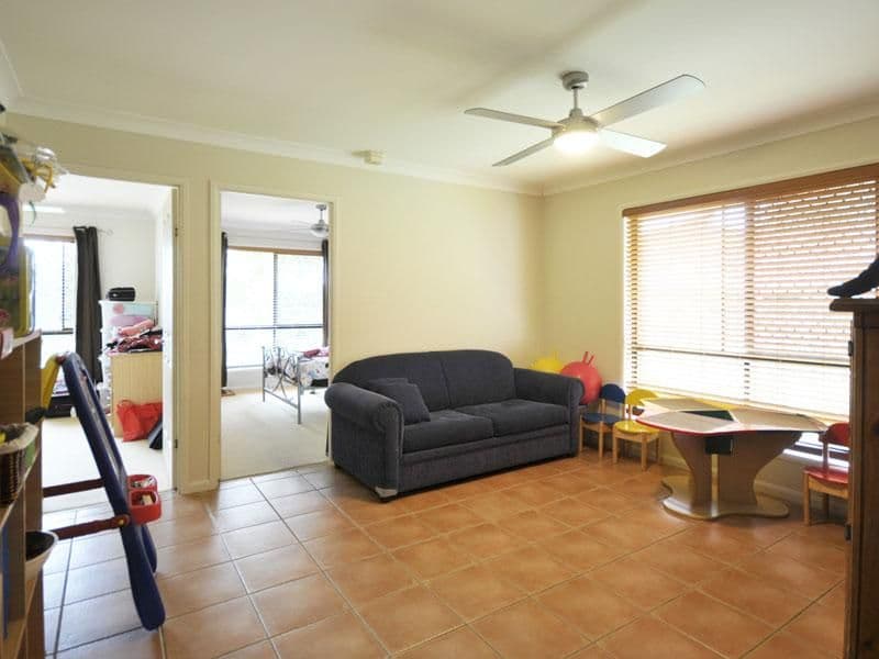 44 Hibertia Avenue, ELANORA QLD 4221, Elanora - Thumbnail 6