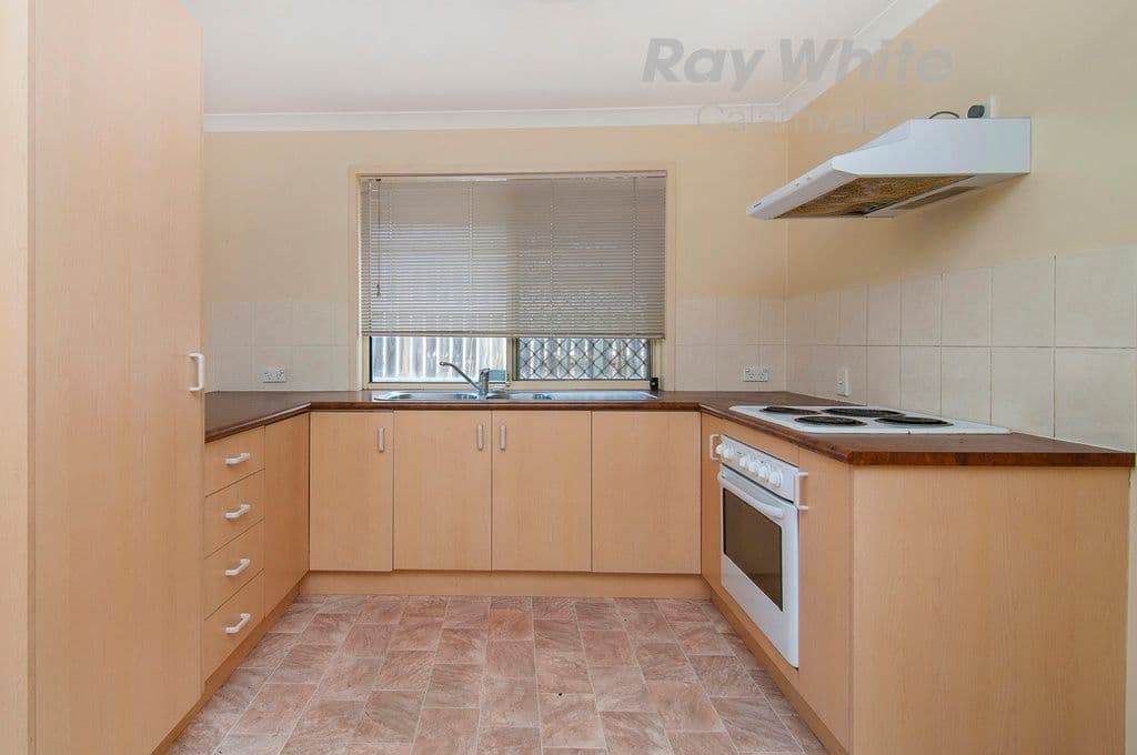 33 Robinson Crescent, RUNCORN QLD 4113, Runcorn - Thumbnail 2