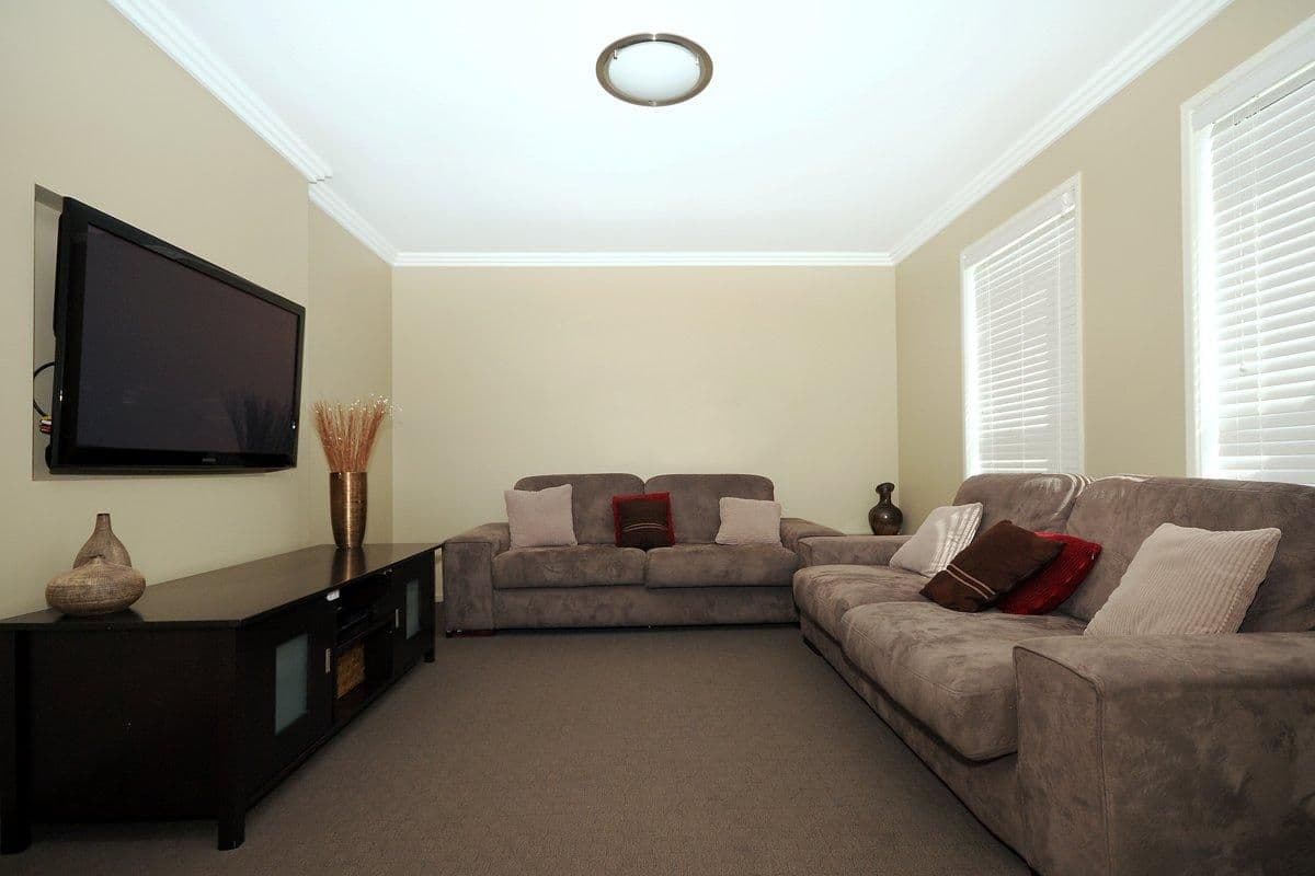 31 Sommariva Street, WESTBROOK QLD 4350, Westbrook - Thumbnail 2