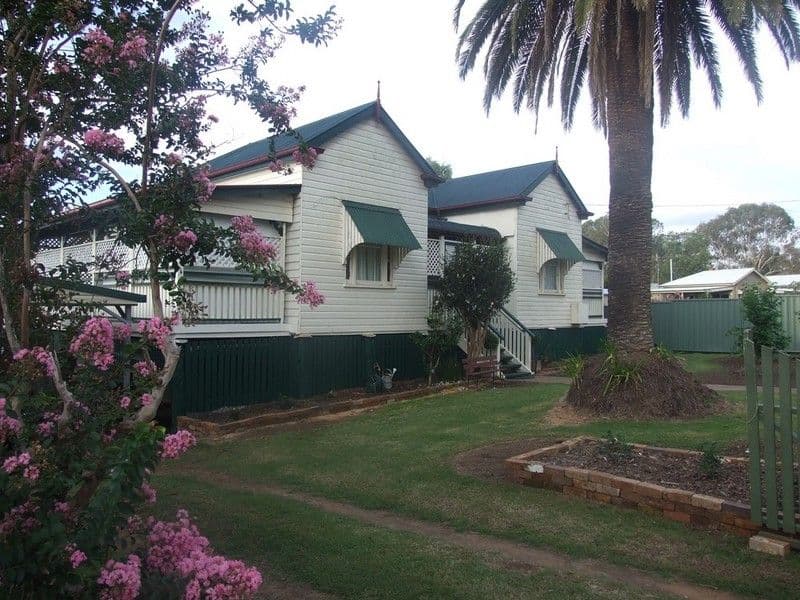 8 New England Highway, CROWS NEST QLD 4355, Crows Nest - Image 1