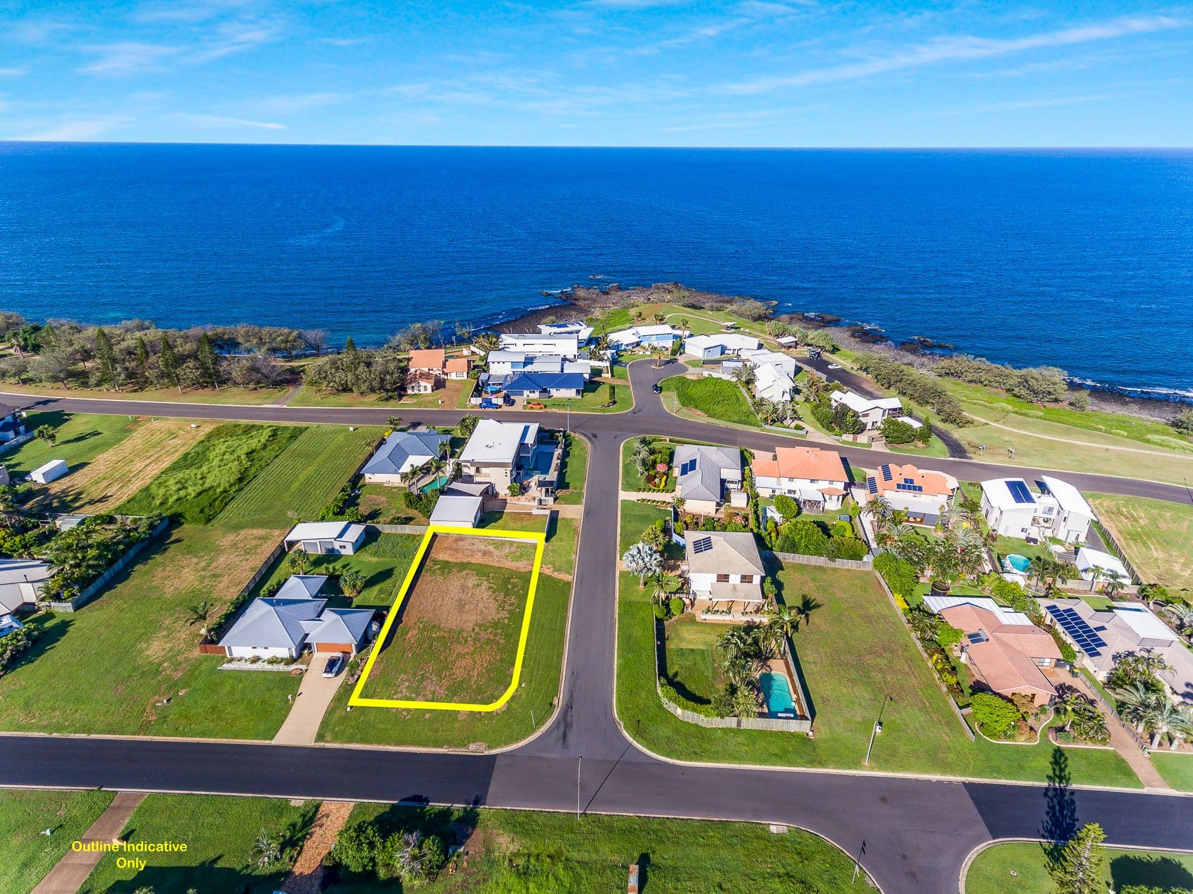 16 Mokera Street, Coral Cove QLD 4670, Coral Cove - Thumbnail 2