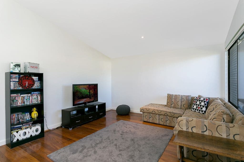 304 Adina Avenue, Bilinga QLD 4225, Bilinga - Thumbnail 6
