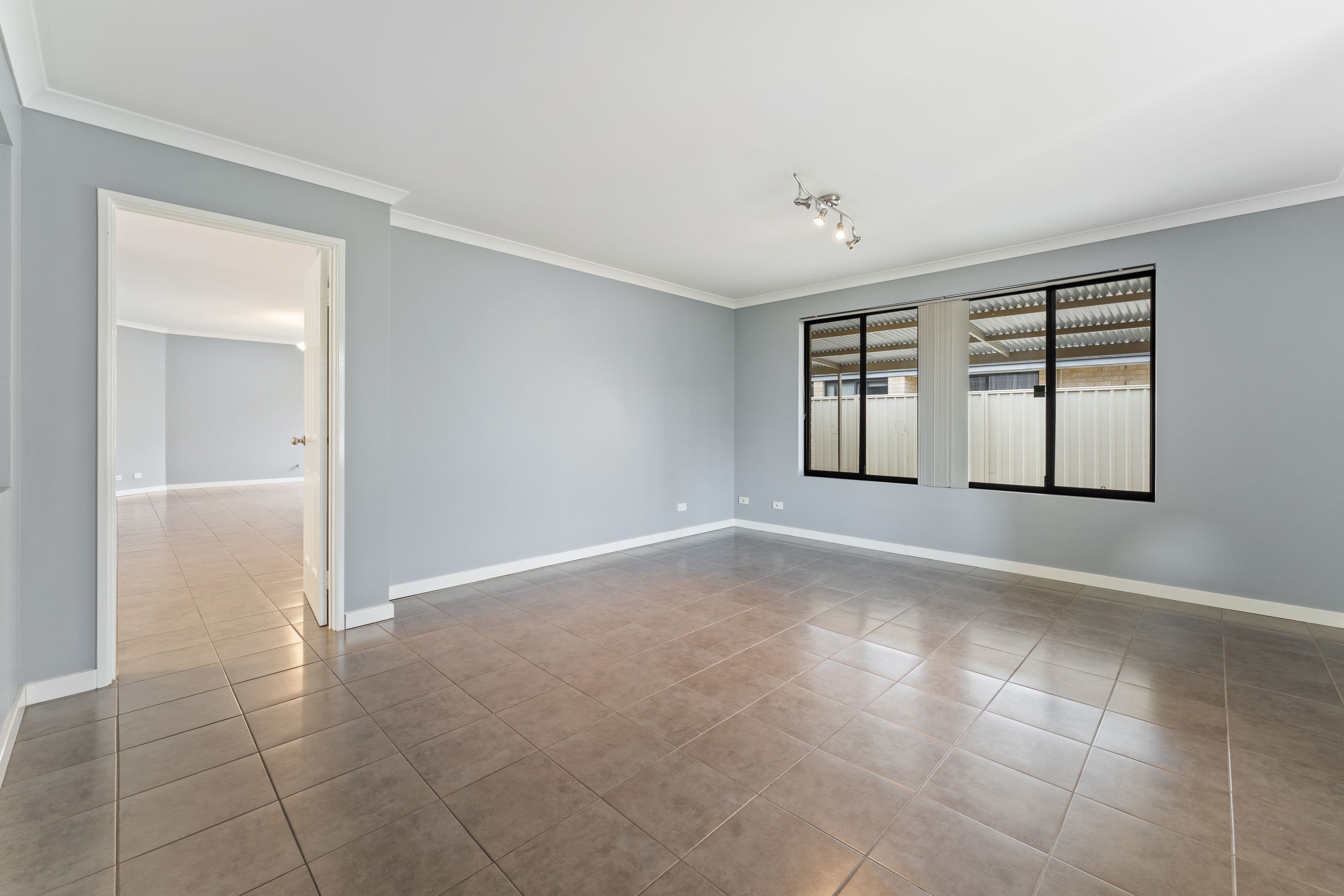 26 Fairburn Crescent, Baldivis WA 6171, Baldivis - Thumbnail 4
