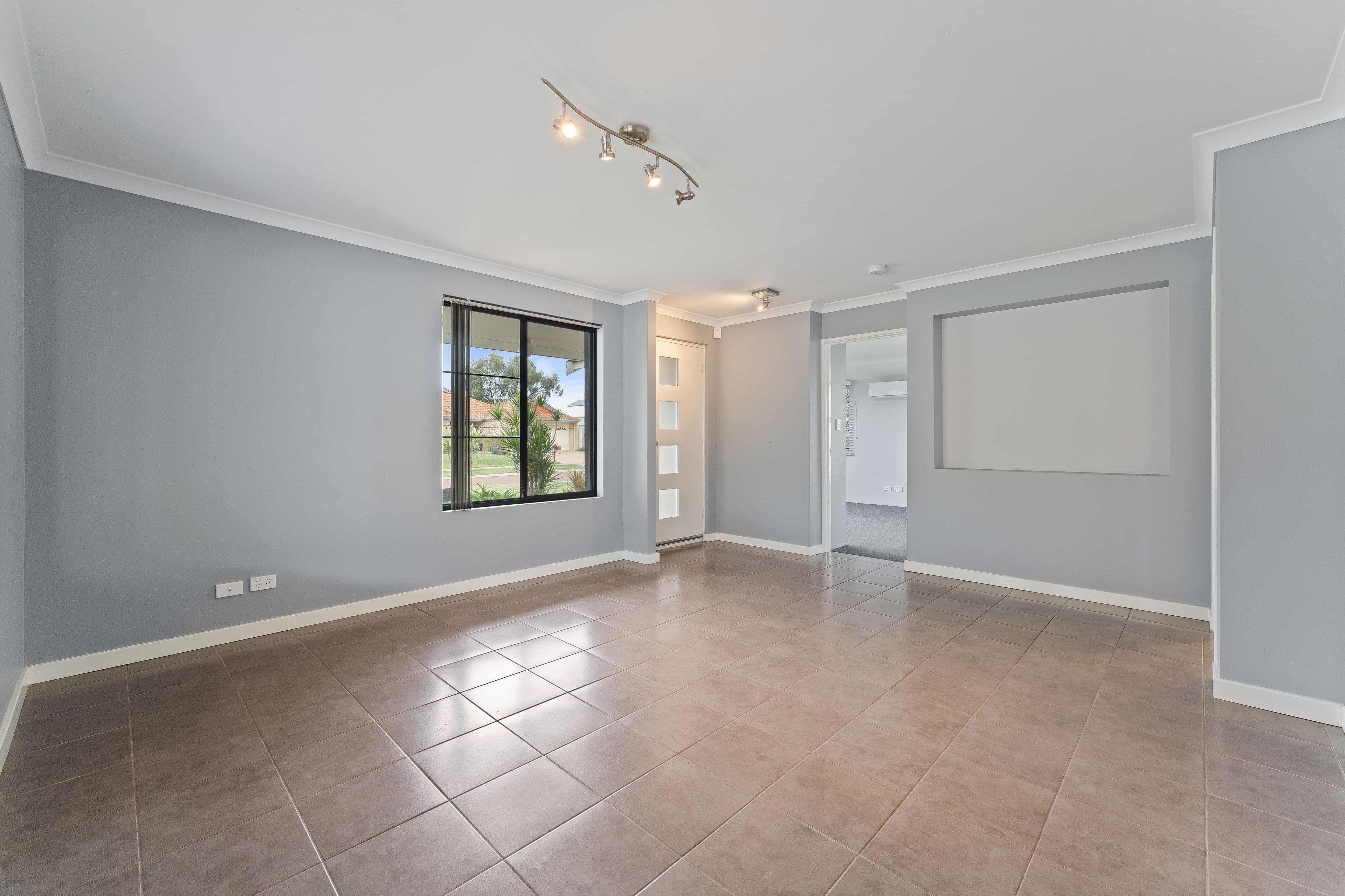 26 Fairburn Crescent, Baldivis WA 6171, Baldivis - Thumbnail 5