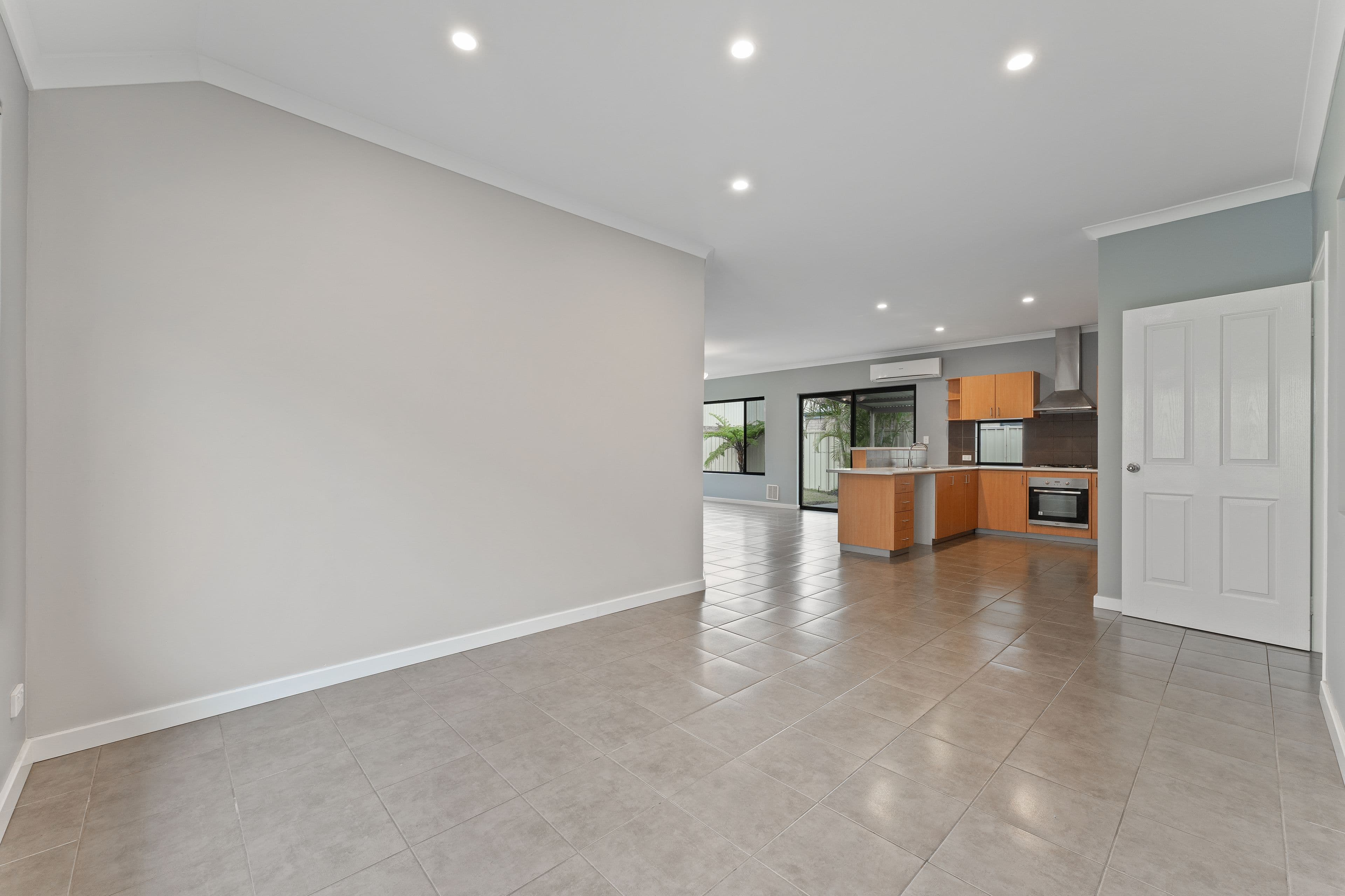 26 Fairburn Crescent, Baldivis WA 6171, Baldivis - Thumbnail 6