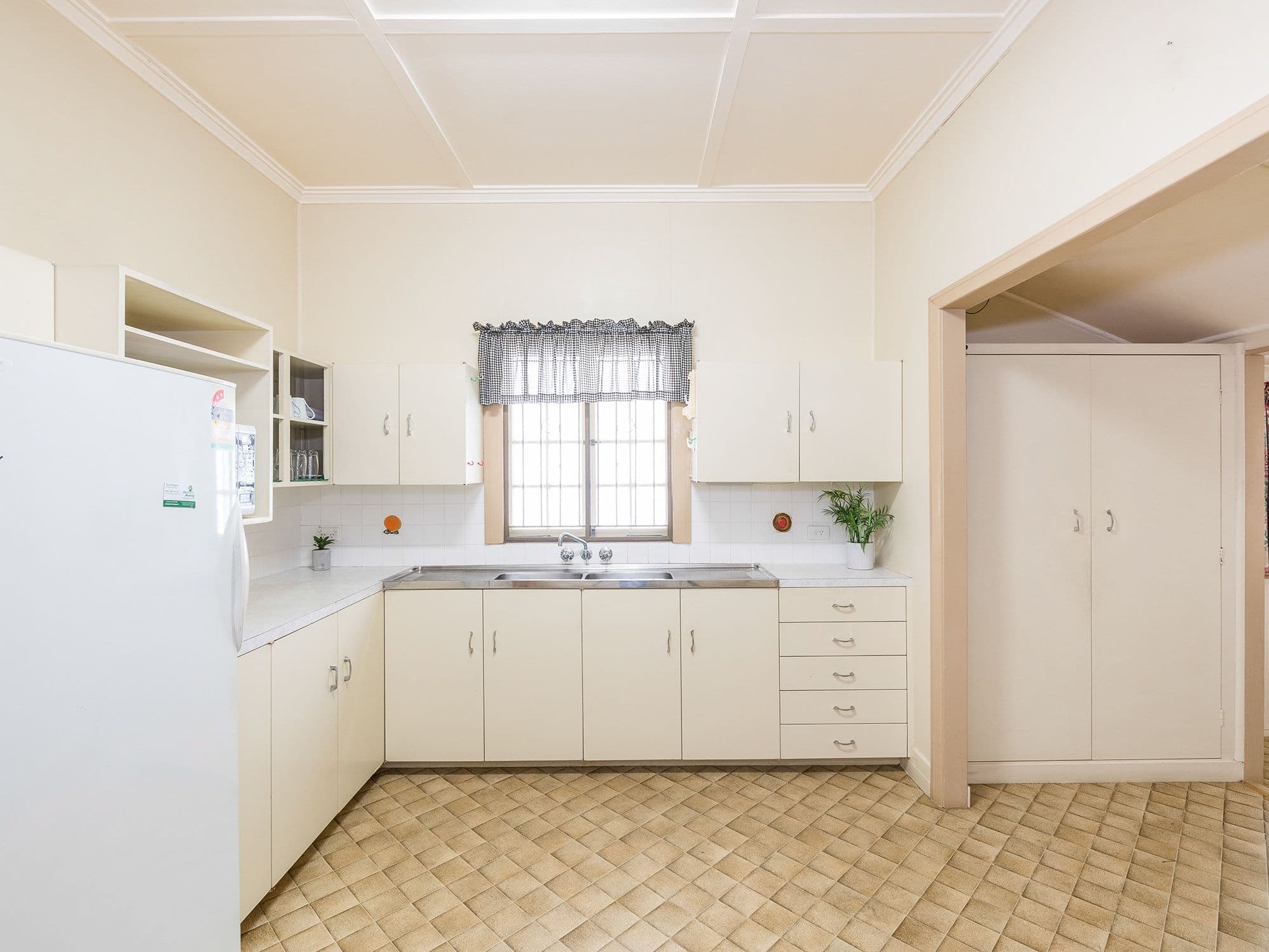 3 Lamette Street, Holland Park QLD 4121, Holland Park - Thumbnail 4