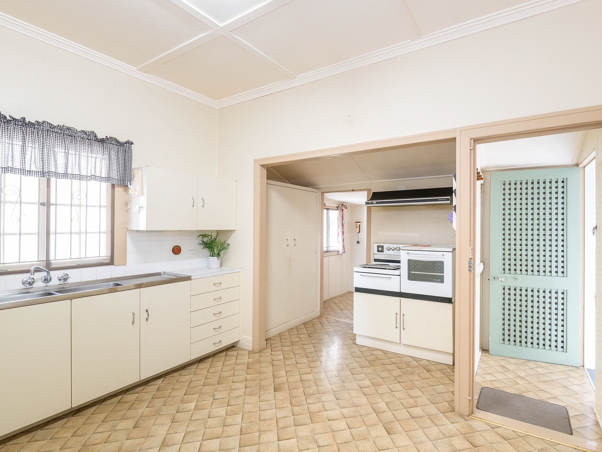 3 Lamette Street, Holland Park QLD 4121, Holland Park - Thumbnail 5