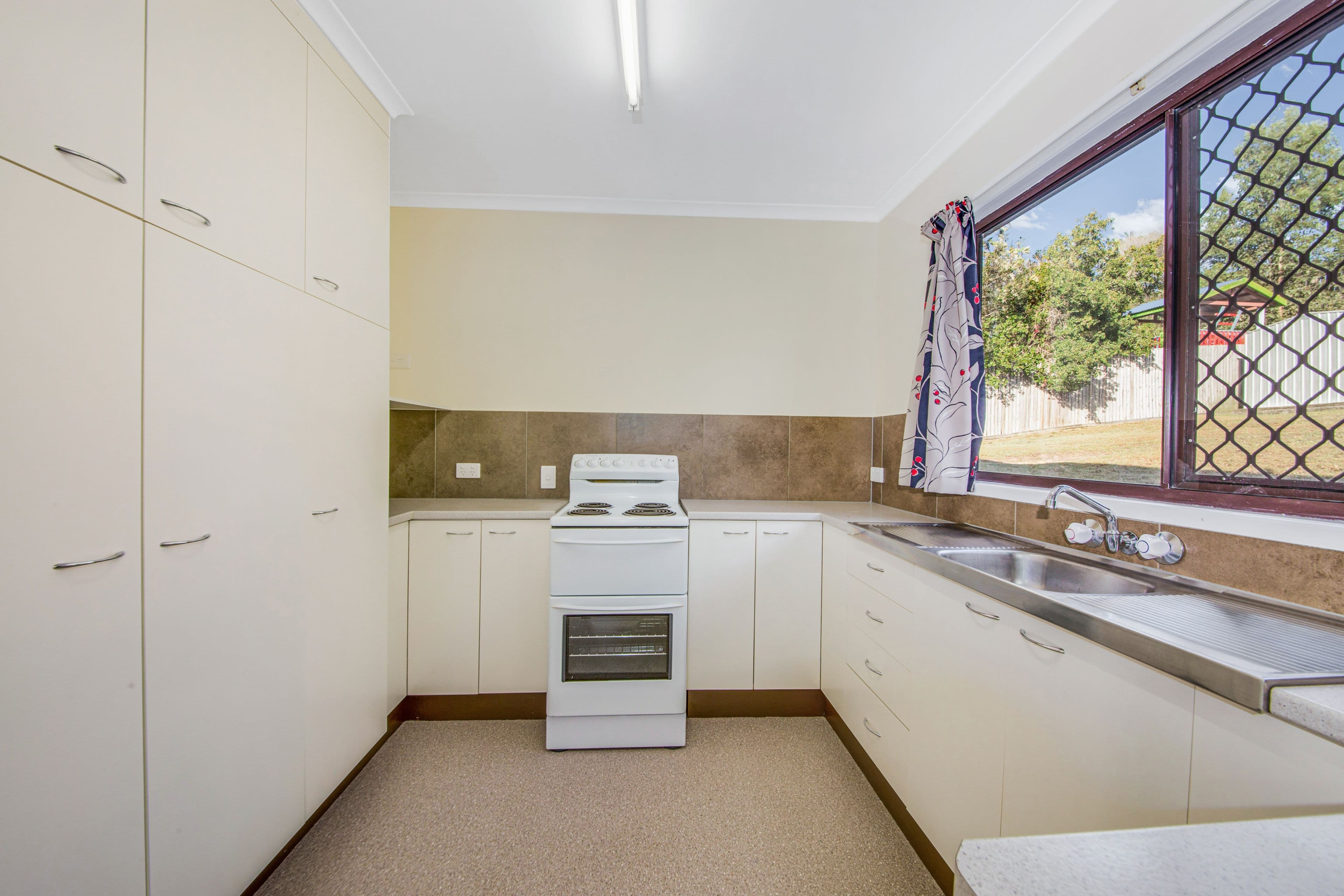 13 McCann Street, South Gladstone QLD 4680, South Gladstone - Thumbnail 3