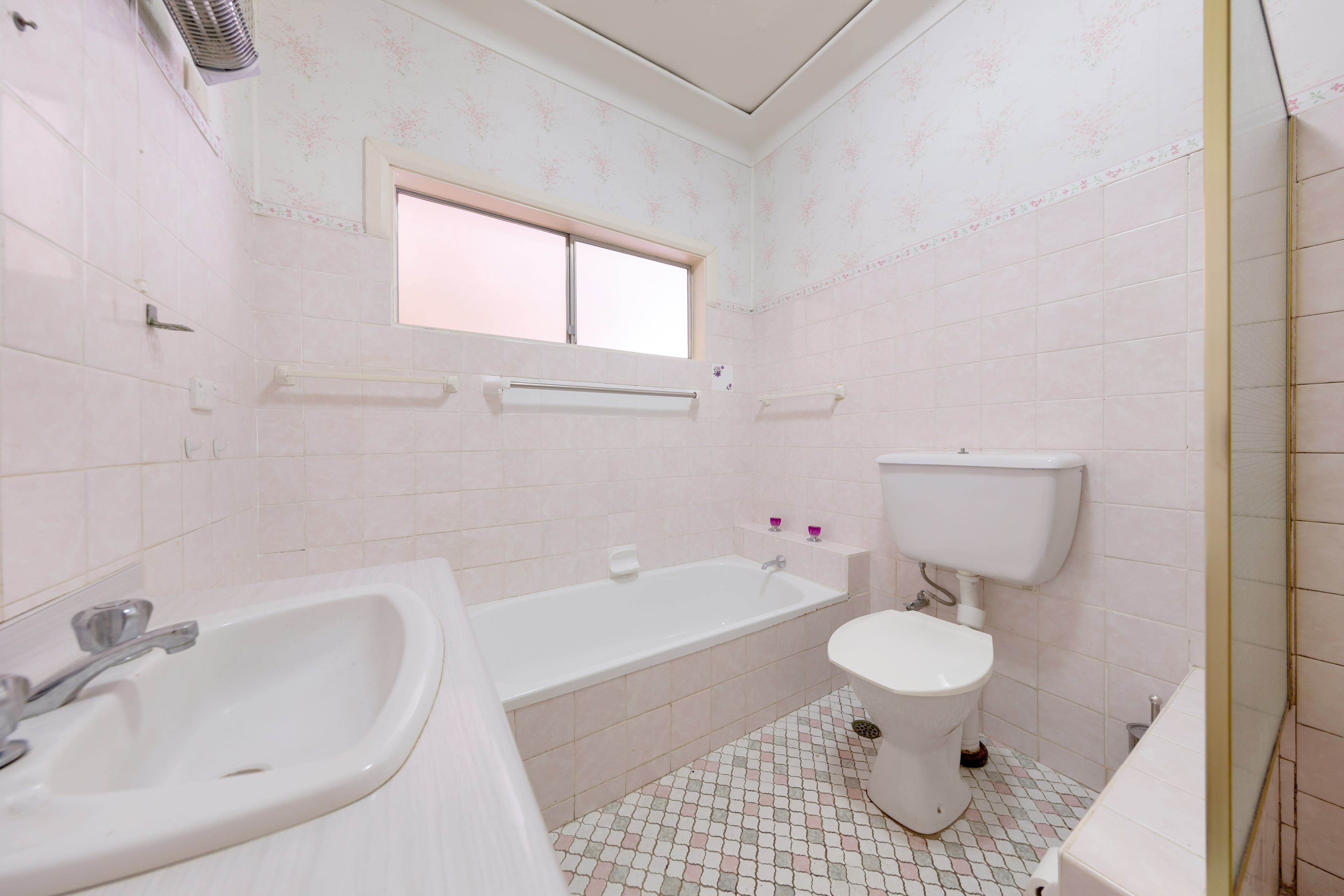 4 Whitegates Avenue, Peakhurst Heights - Thumbnail 8