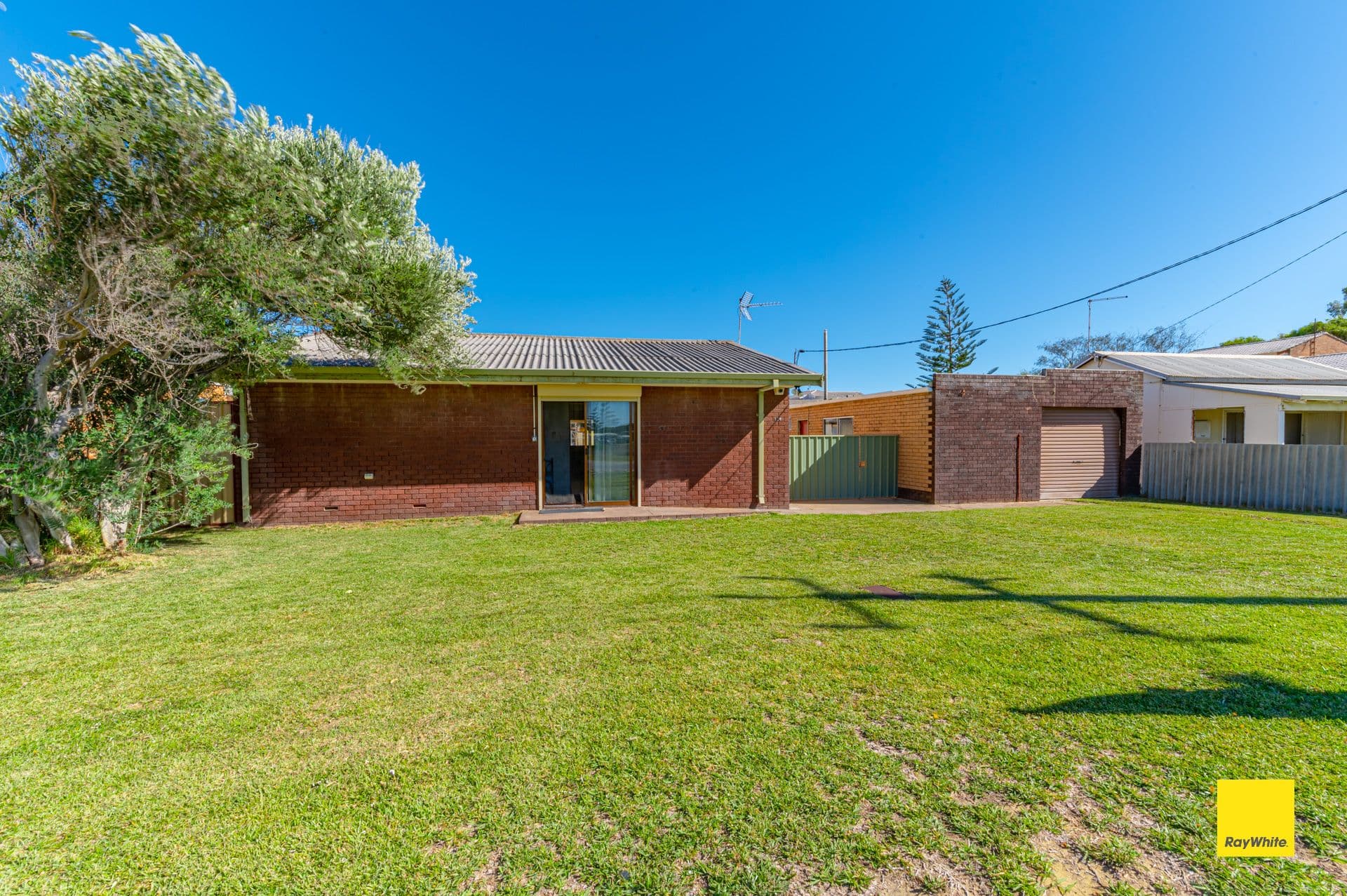 154 Gingin Road, Lancelin WA 6044, Lancelin - Thumbnail 2