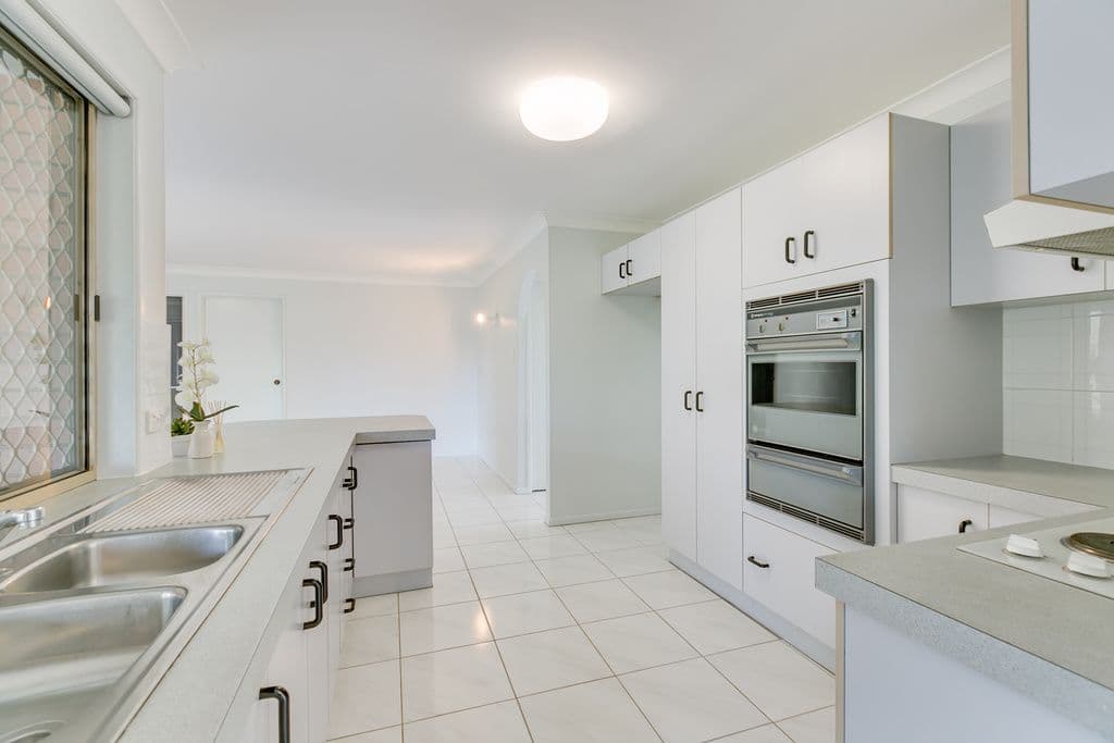 2 Crighton Court, CAPALABA QLD 4157, Capalaba - Thumbnail 3