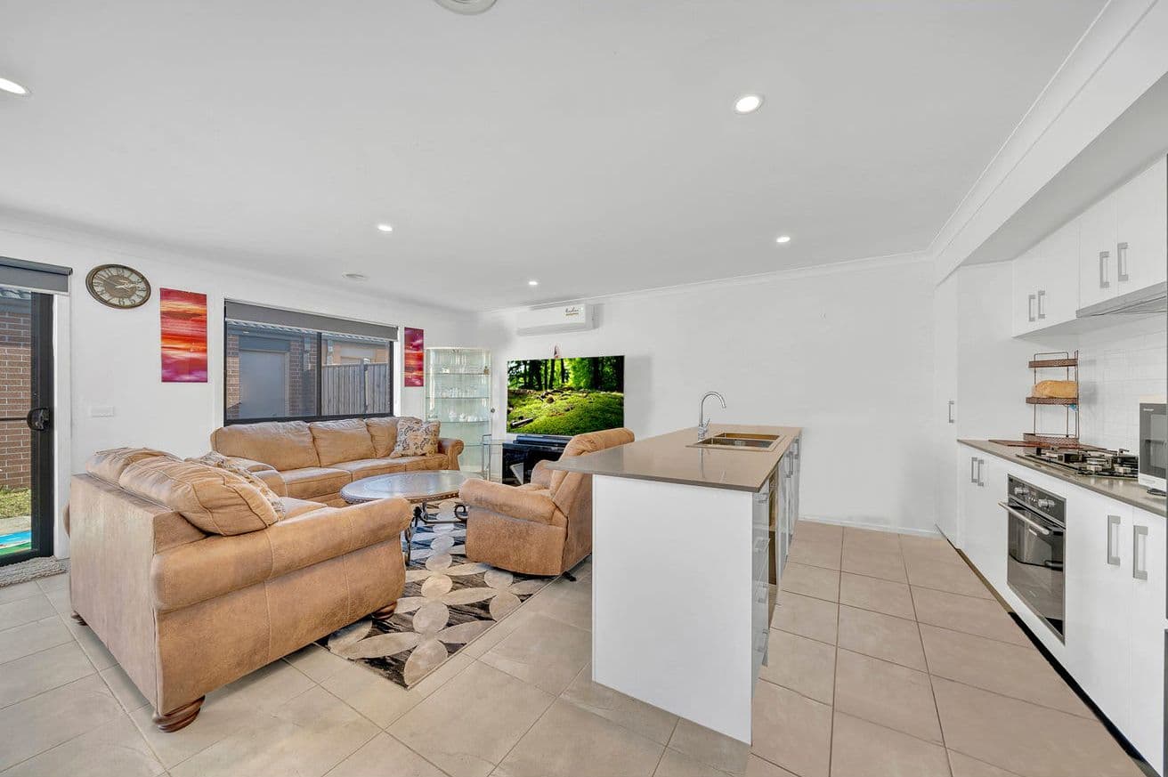 23 Liston Avenue, Tarneit VIC 3029, Tarneit - Thumbnail 3
