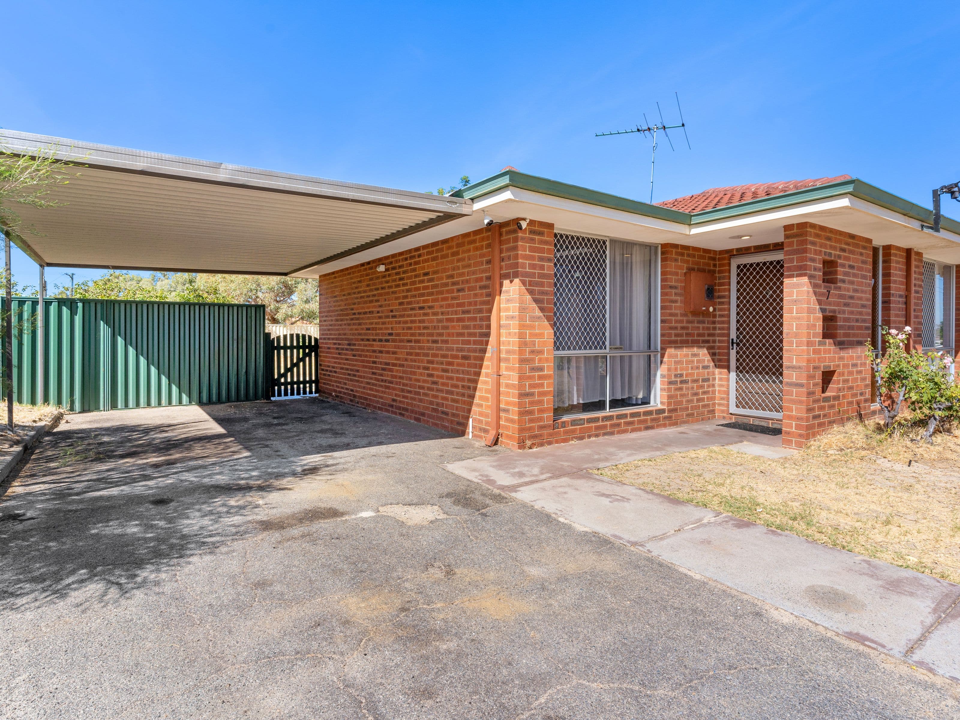 7 Laurel Street, Forrestfield WA 6058, Forrestfield - Thumbnail 2