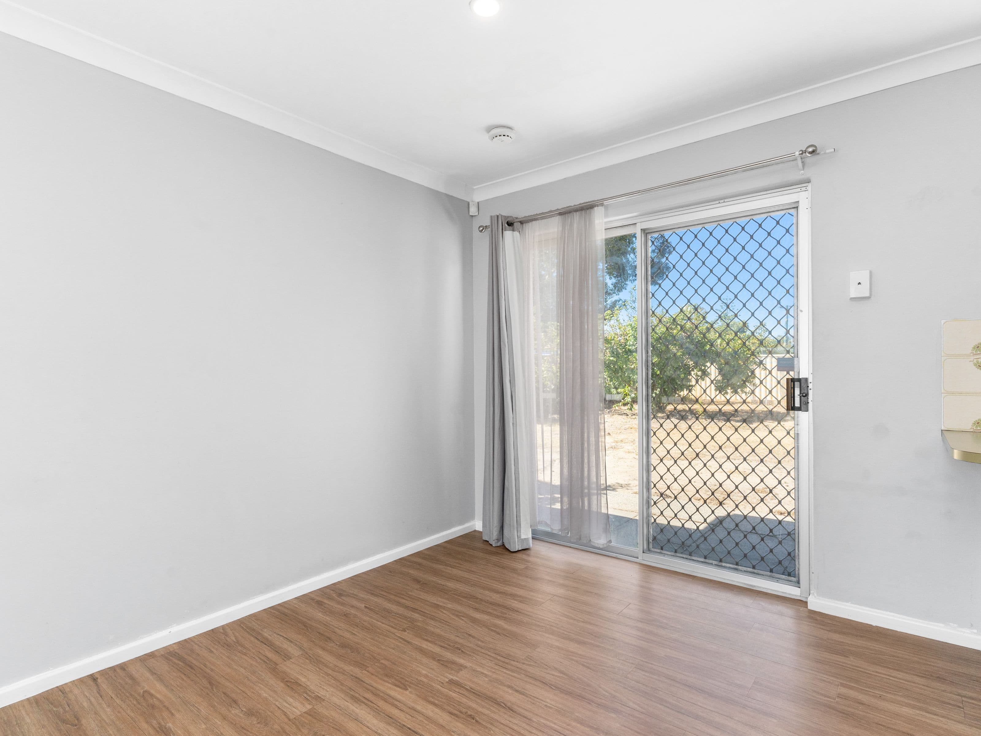 7 Laurel Street, Forrestfield WA 6058, Forrestfield - Thumbnail 7