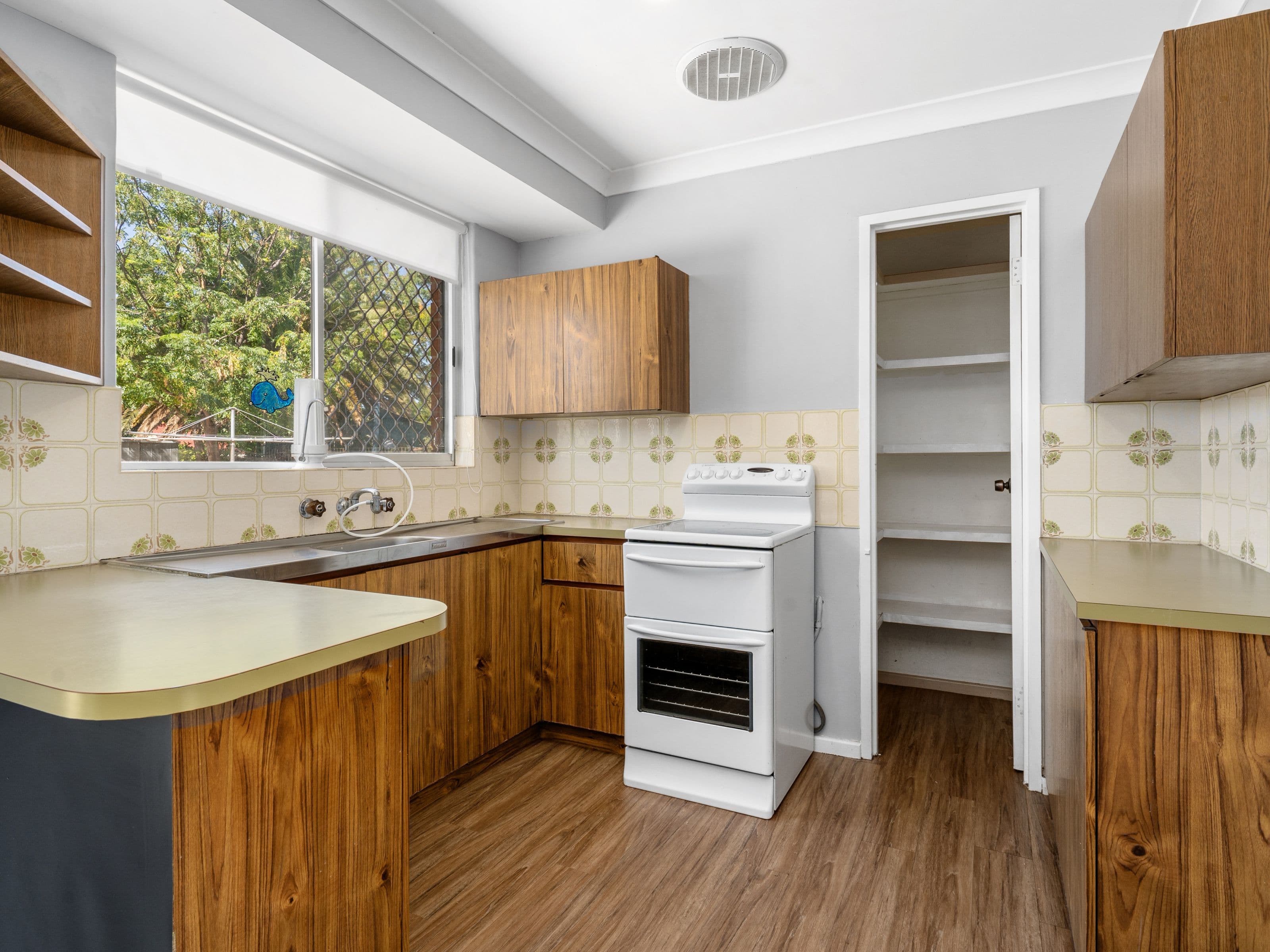 7 Laurel Street, Forrestfield WA 6058, Forrestfield - Thumbnail 8