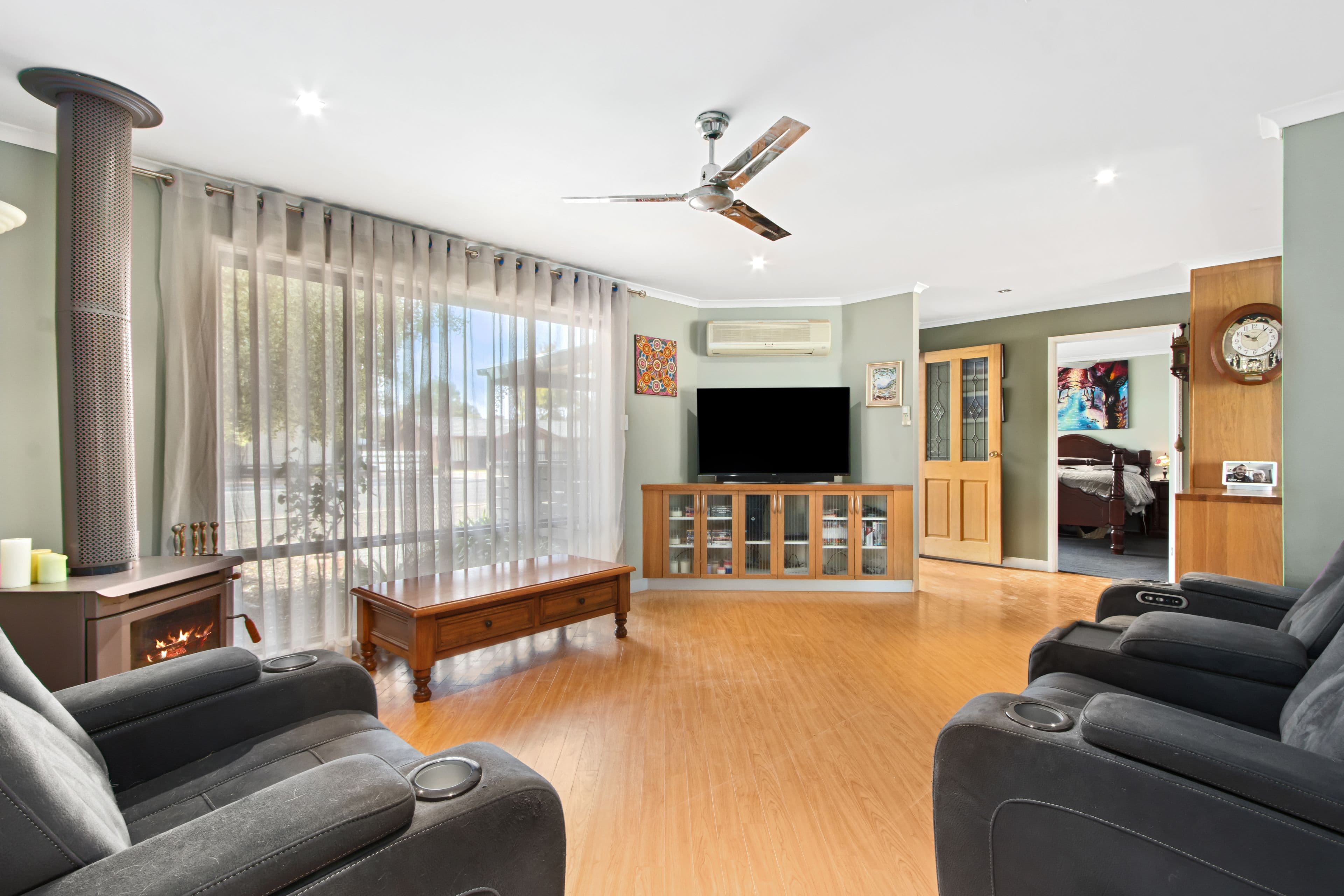 21 Mallala Road, Two Wells SA 5501, Two Wells - Thumbnail 2