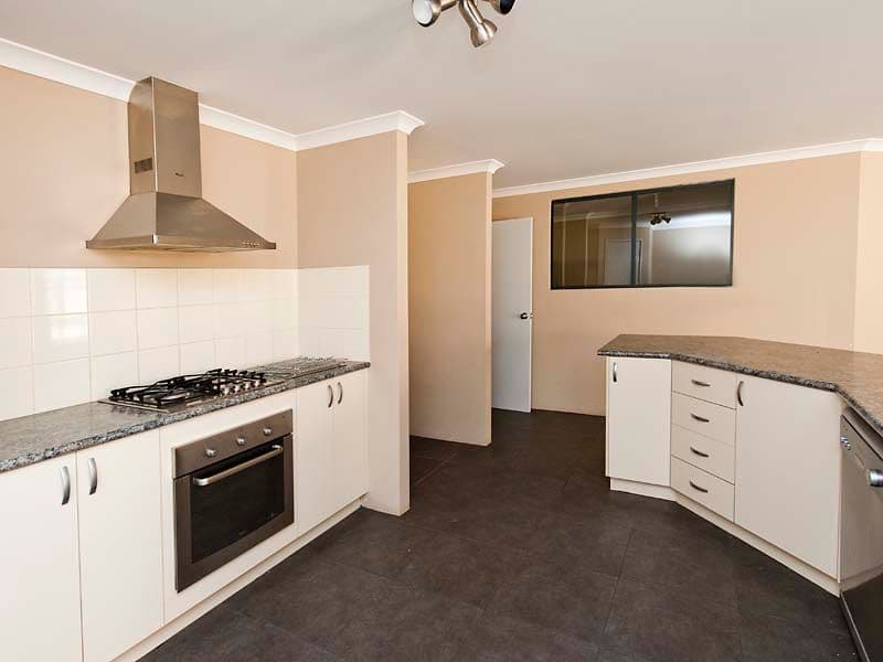 34 Makybe Drive, BALDIVIS WA 6171, Baldivis - Thumbnail 2