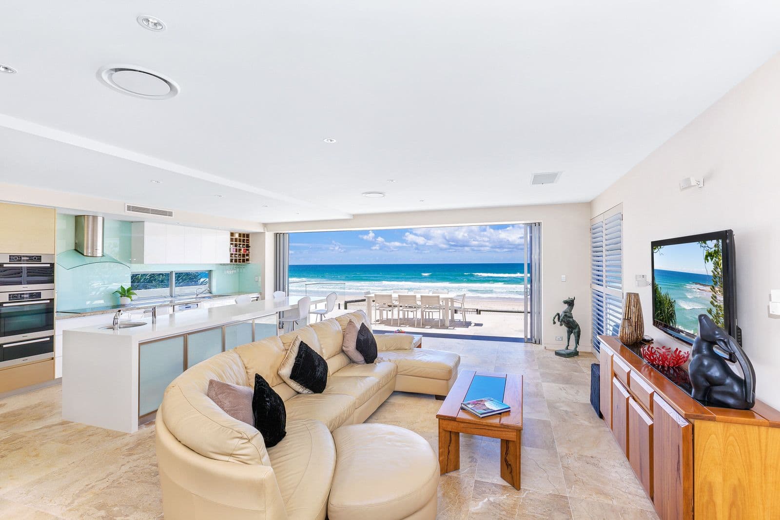 225 Jefferson Lane, Palm Beach QLD 4221, Palm Beach - Thumbnail 2