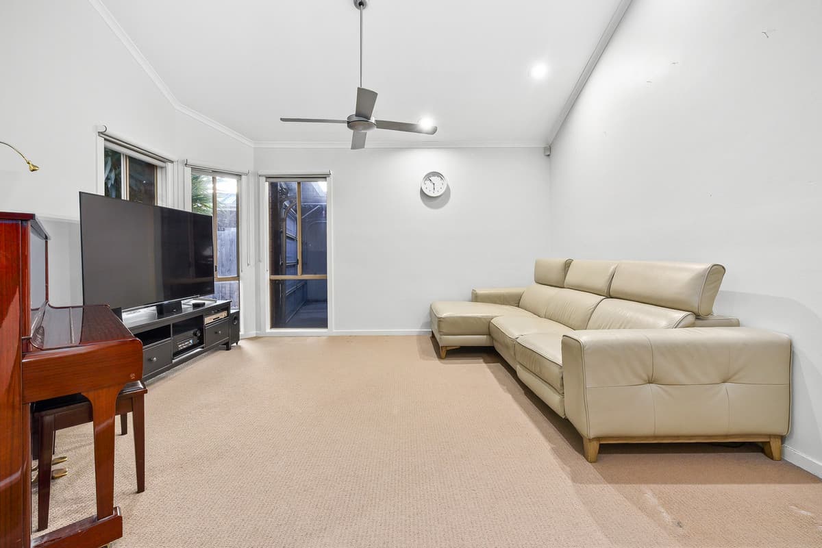 16 Godwin Avenue, Narre Warren VIC 3805, Narre Warren - Thumbnail 6