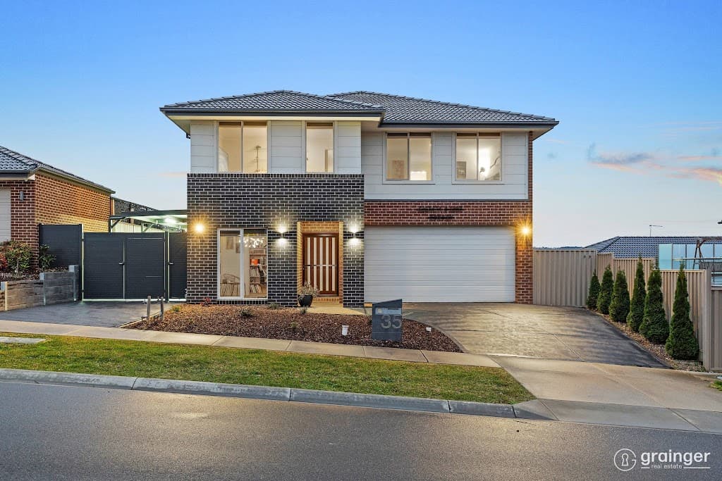 35 Davidson Street, Pakenham, VIC, 3810, Pakenham - Thumbnail 3