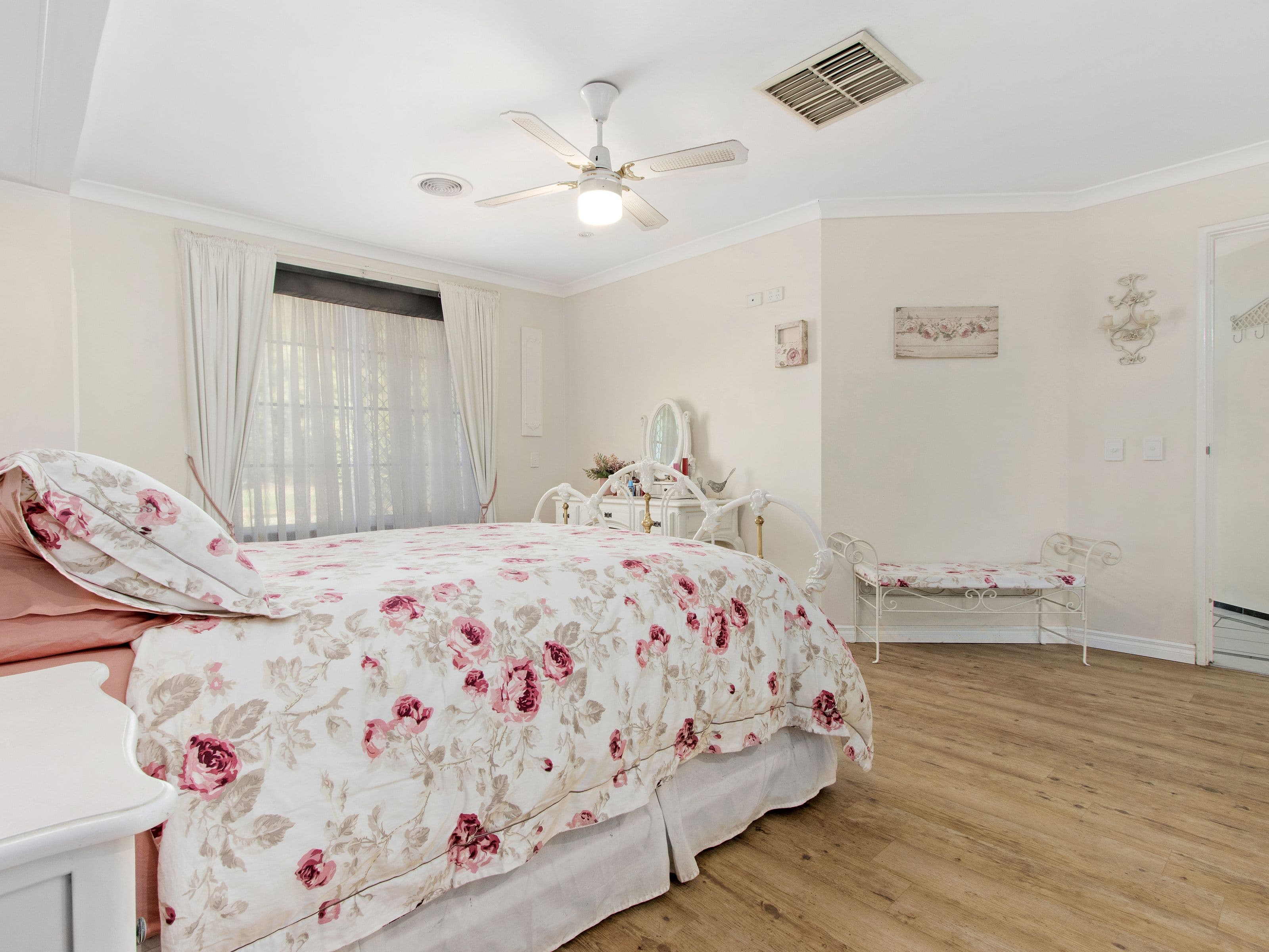22 Huxtable Terrace, Baldivis WA 6171, Baldivis - Thumbnail 3