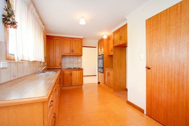 9 Rydal Court, Cooloongup, WA, 6168, Cooloongup - Thumbnail 2