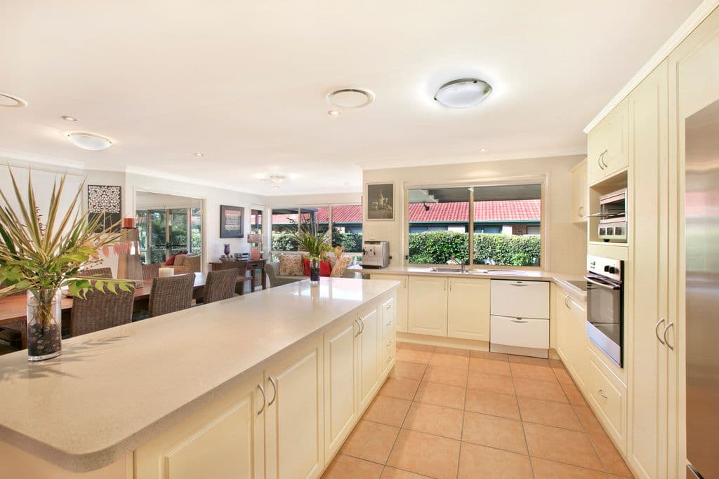 6 Heritage Drive, WELLINGTON POINT QLD 4160, Wellington Point - Thumbnail 2