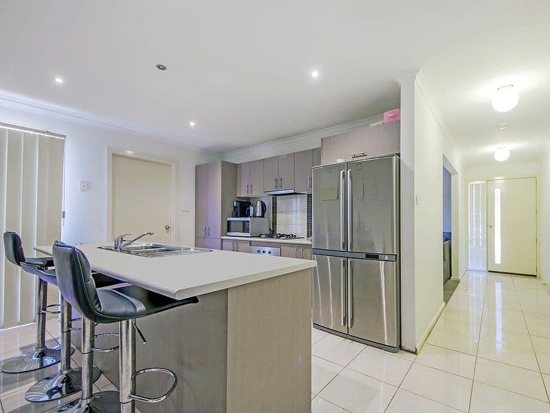 8 Toritta Way, Truganina VIC 3029, Truganina - Thumbnail 3