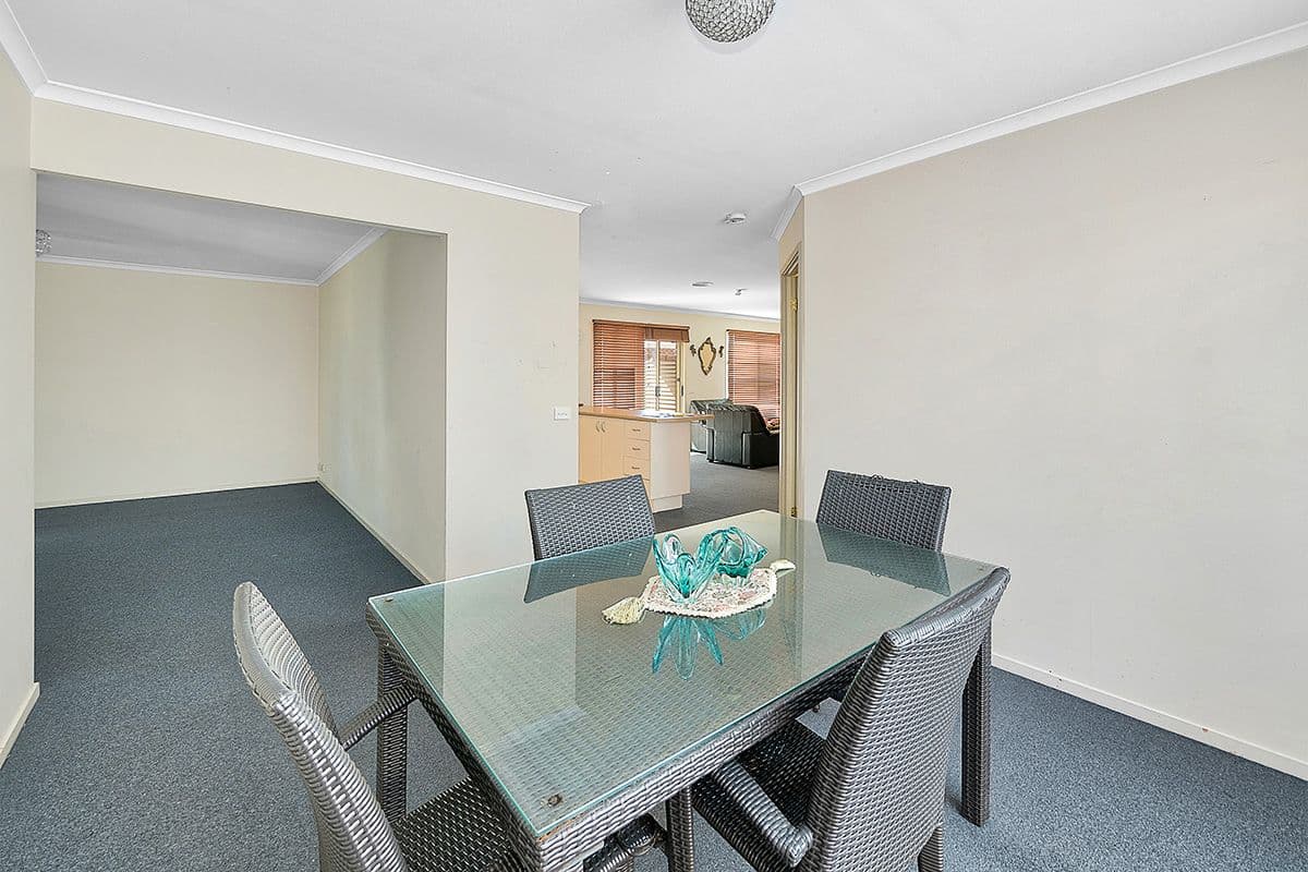 26 Genista Road, Cranbourne West VIC 3977, Cranbourne West - Thumbnail 5