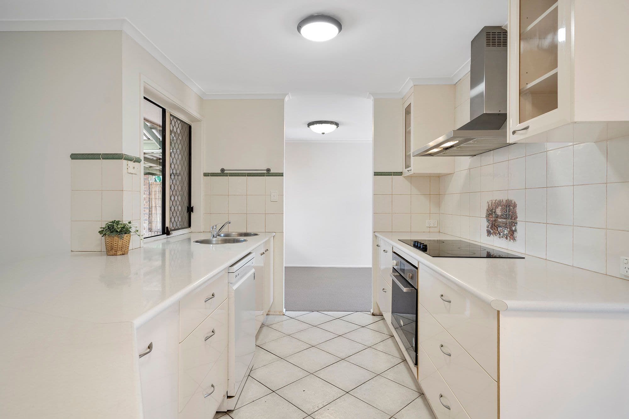 87 Middle Road, Hillcrest QLD 4118, Hillcrest - Thumbnail 8