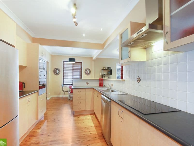 167 Gladstone Avenue, MOUNT SAINT THOMAS NSW 2500, Mount Saint Thomas - Thumbnail 2