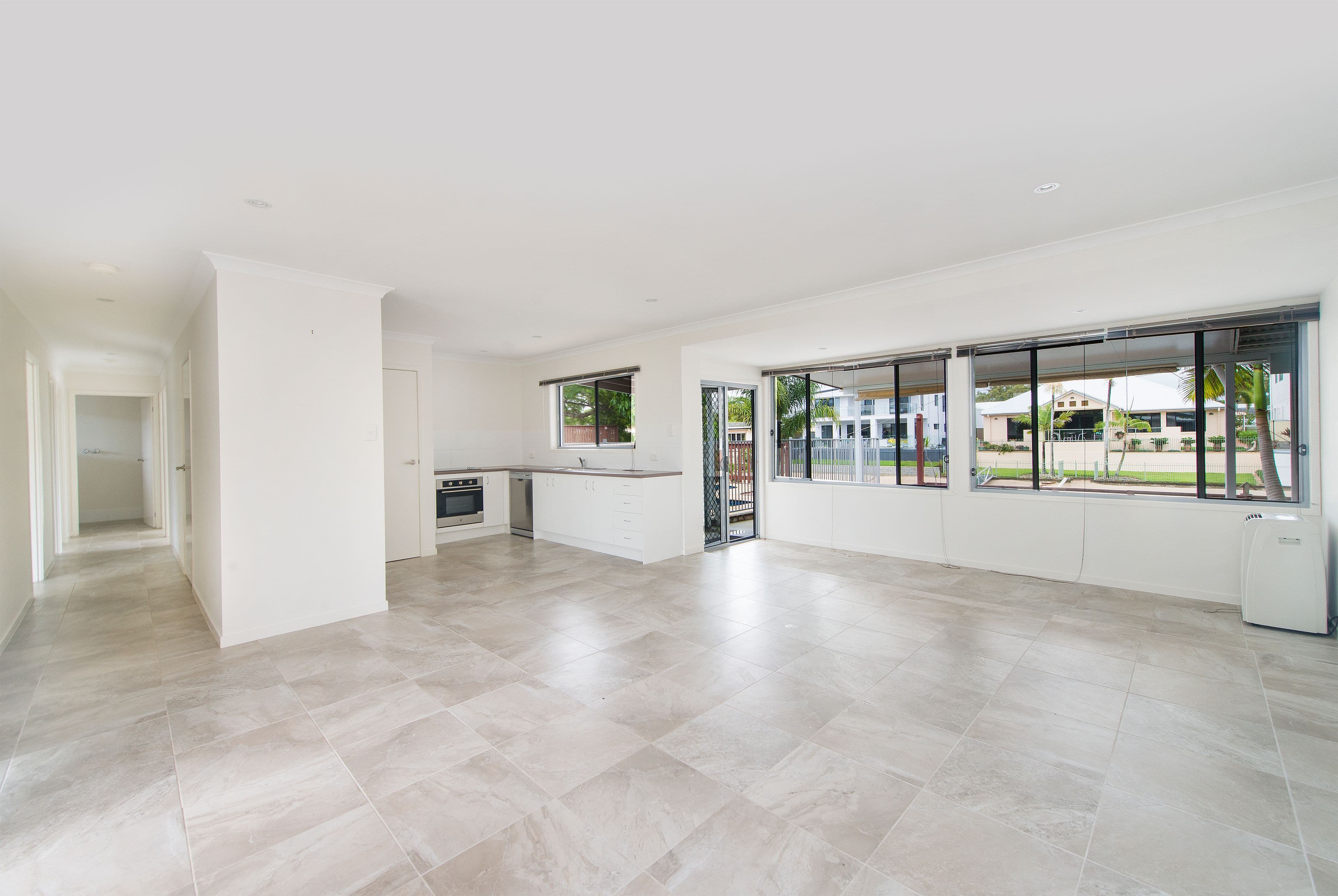9 Coral Gables Key, Broadbeach Waters QLD 4218, Broadbeach Waters - Thumbnail 4
