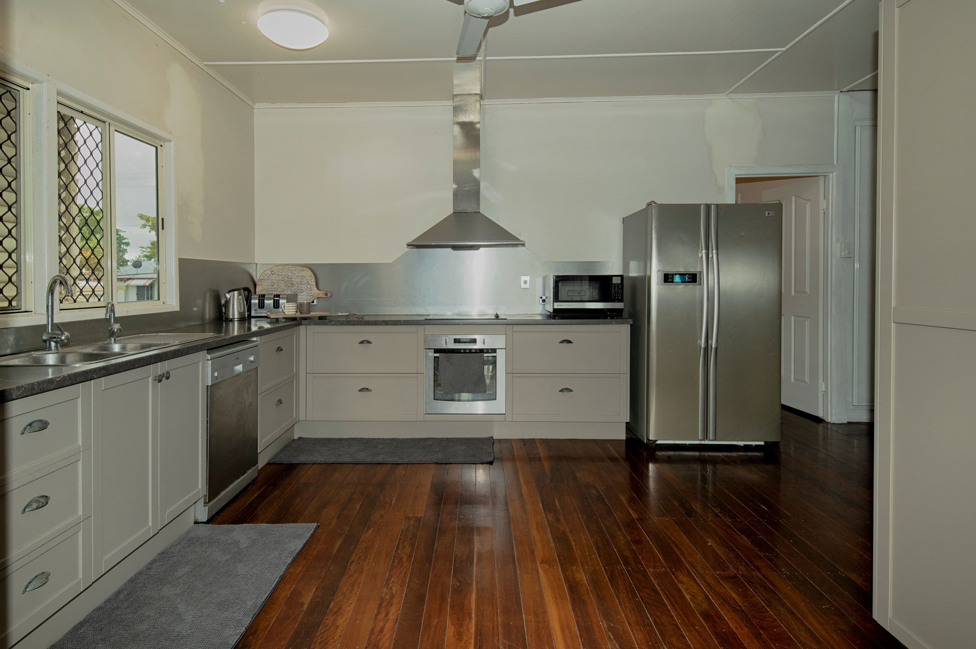 27 Grevillea Street, Biloela QLD 4715, Biloela - Thumbnail 3