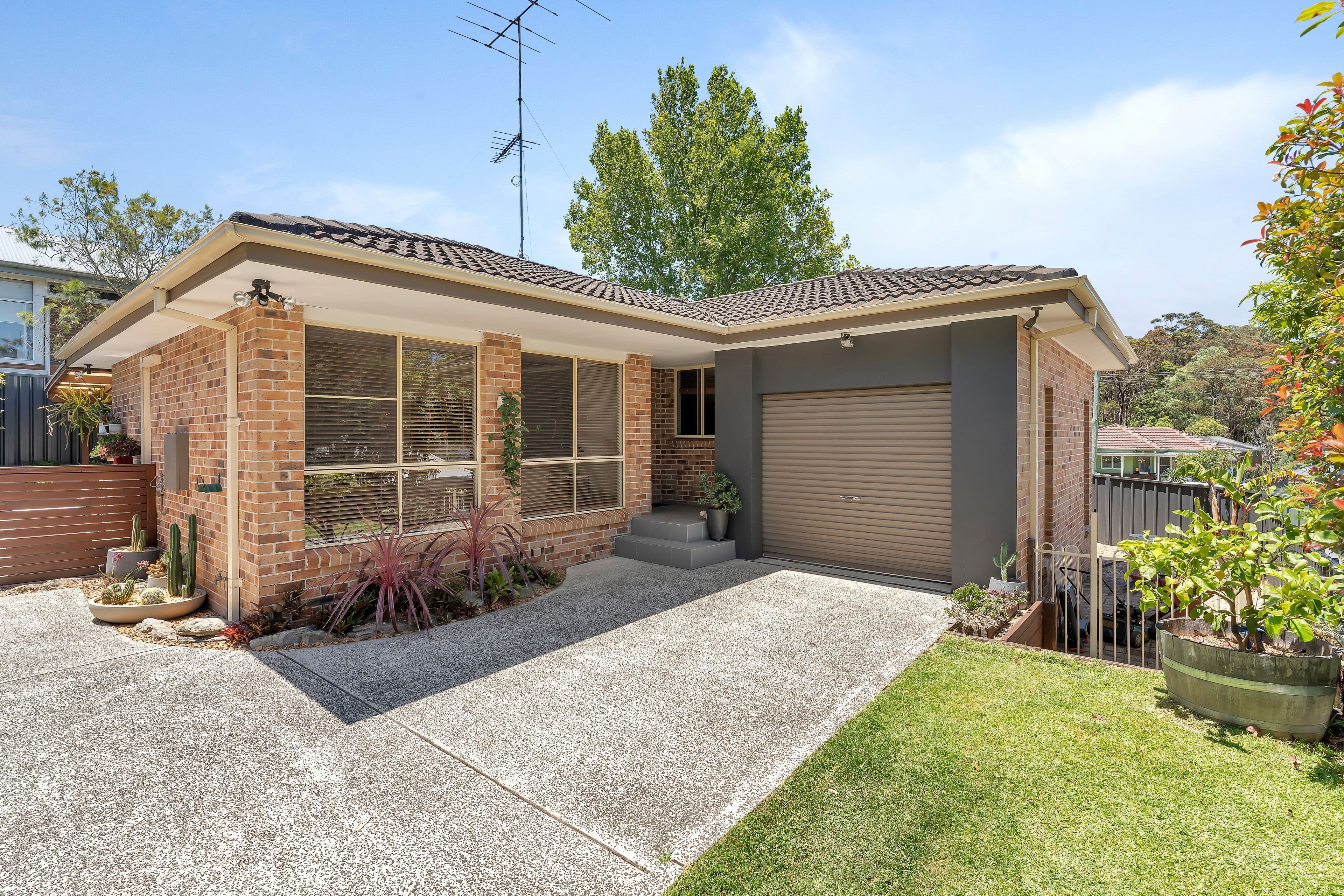 2/5 High Street, Helensburgh NSW 2508, Helensburgh - Image 1