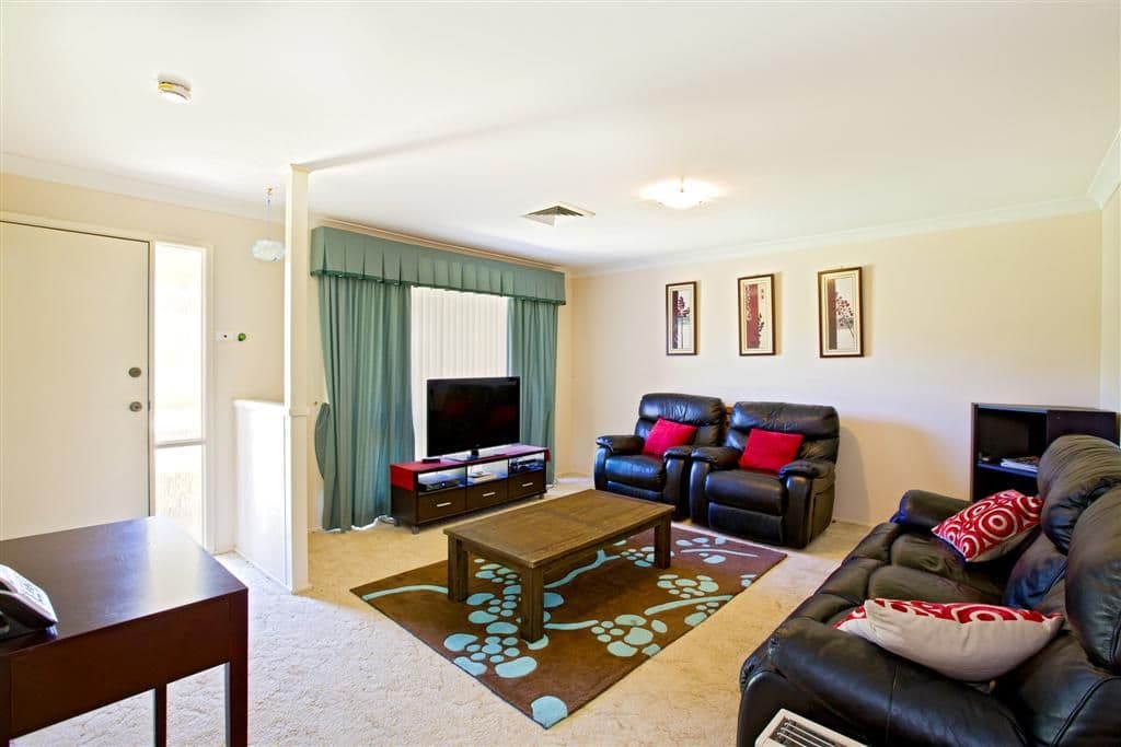 2 Binnit Place, GLENMORE PARK NSW 2745, Glenmore Park - Thumbnail 2